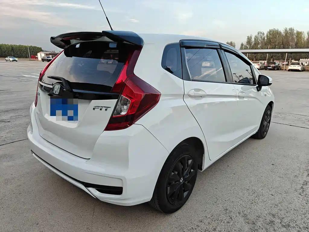 Honda Fit — фото 6