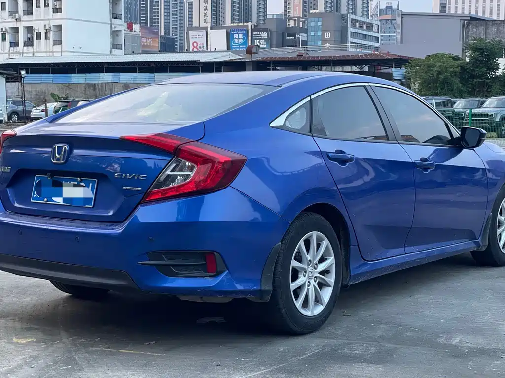 Honda Civic — фото 7