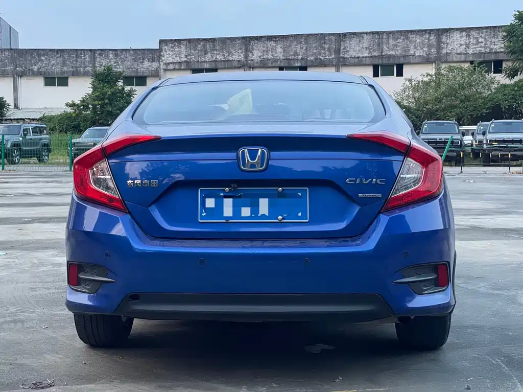 Honda Civic — фото 8