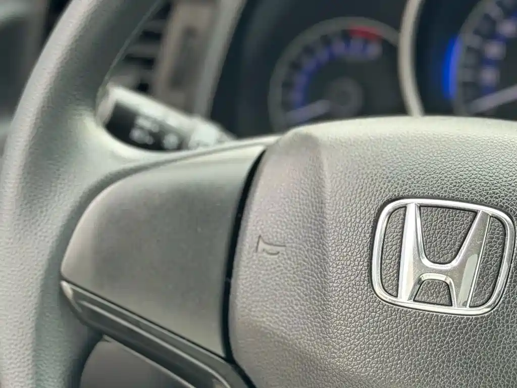 Honda Fit — фото 14