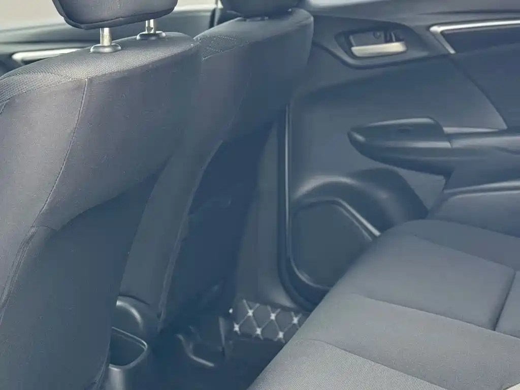 Honda Fit — фото 6