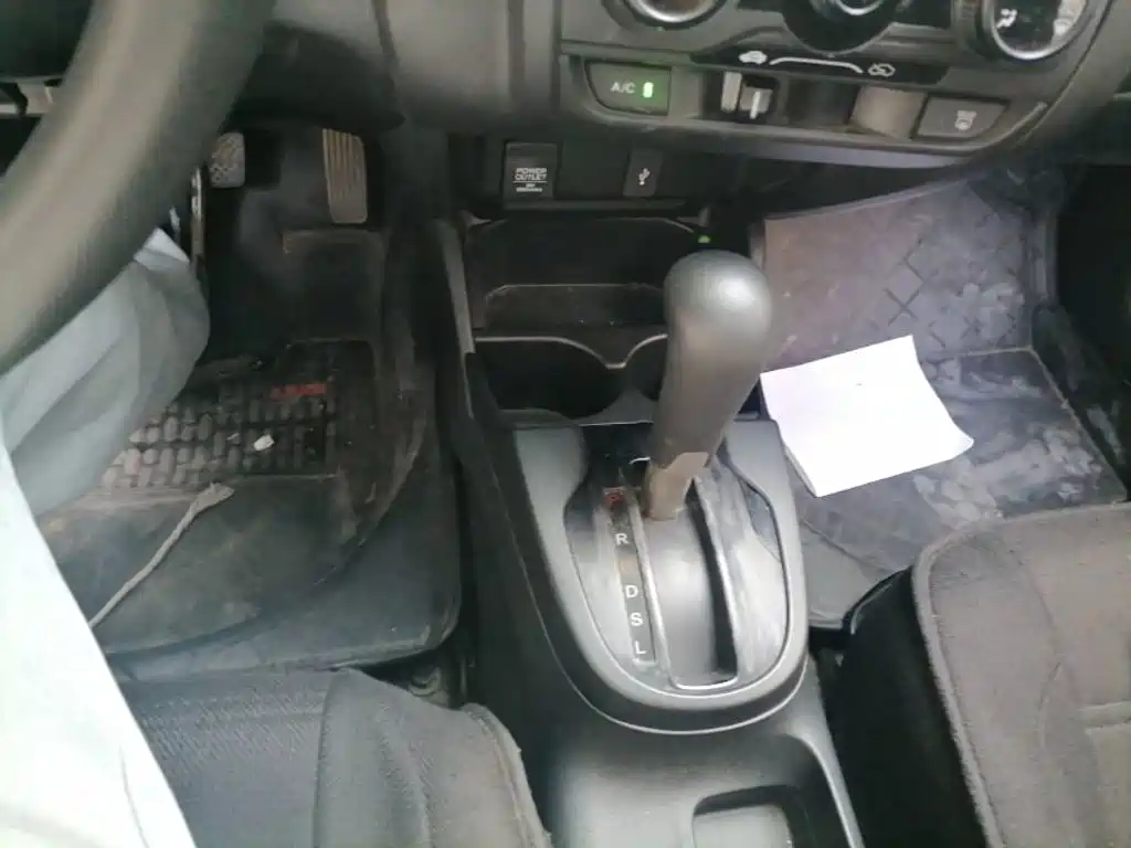 Honda Fit — фото 14