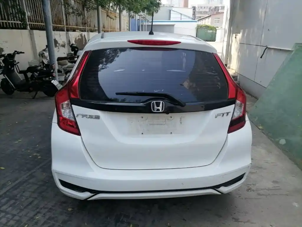 Honda Fit — фото 6