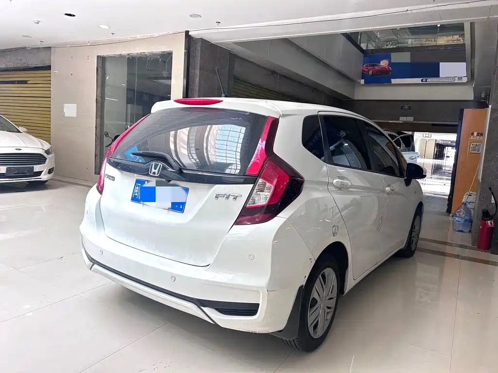 Honda Fit — фото 2