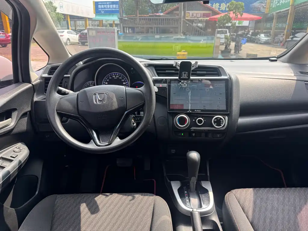 Honda Fit — фото 6