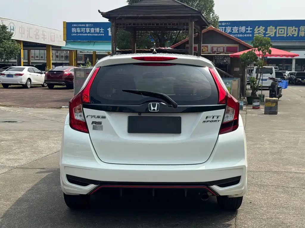 Honda Fit — фото 9
