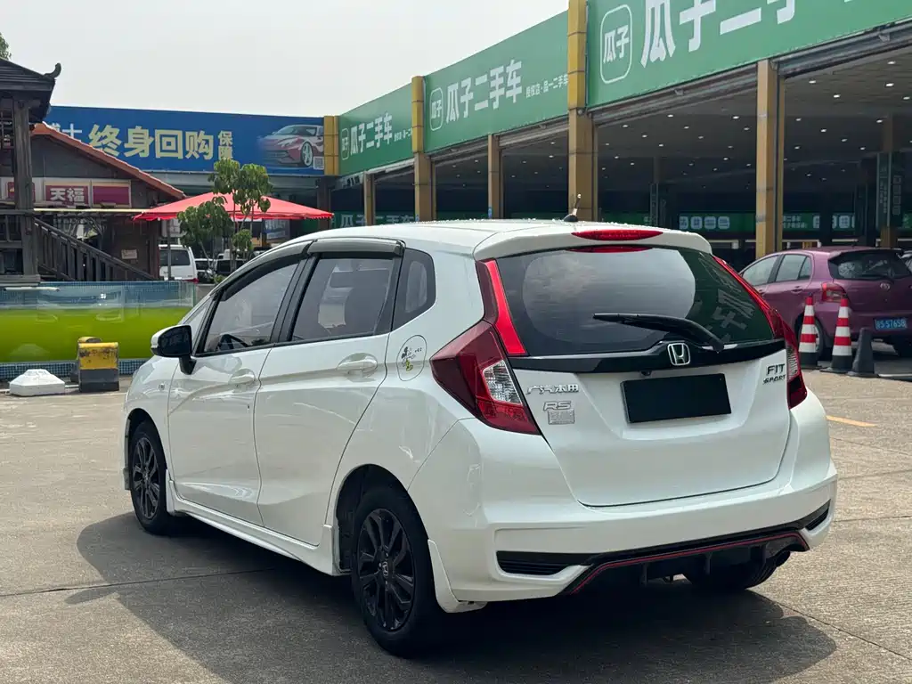 Honda Fit — фото 10