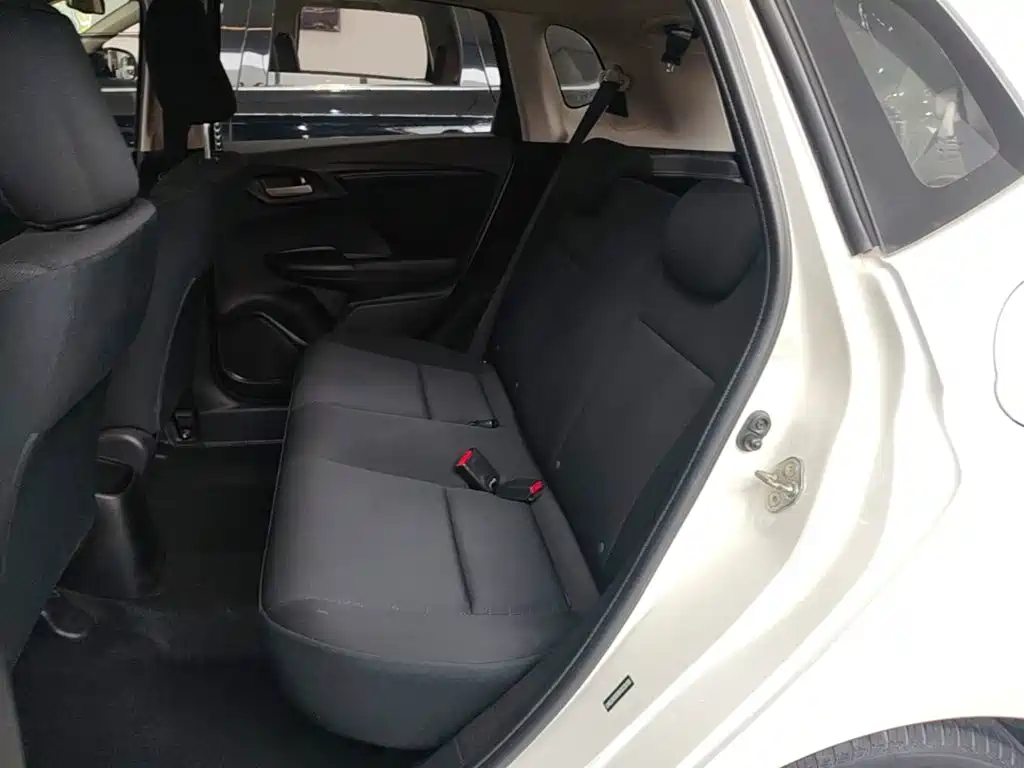 Honda Fit — фото 17