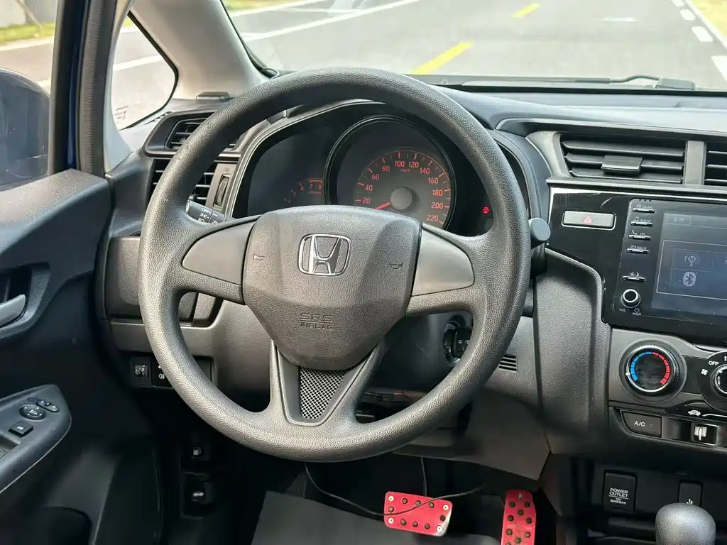 Honda Fit — фото 4