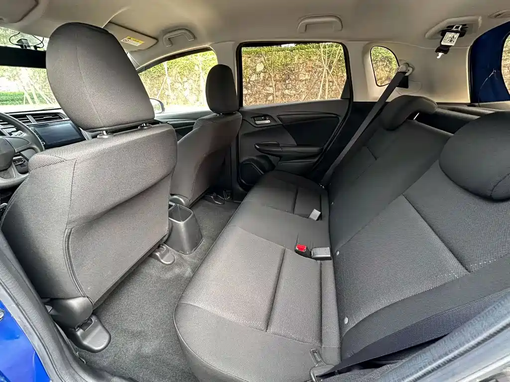 Honda Fit — фото 7