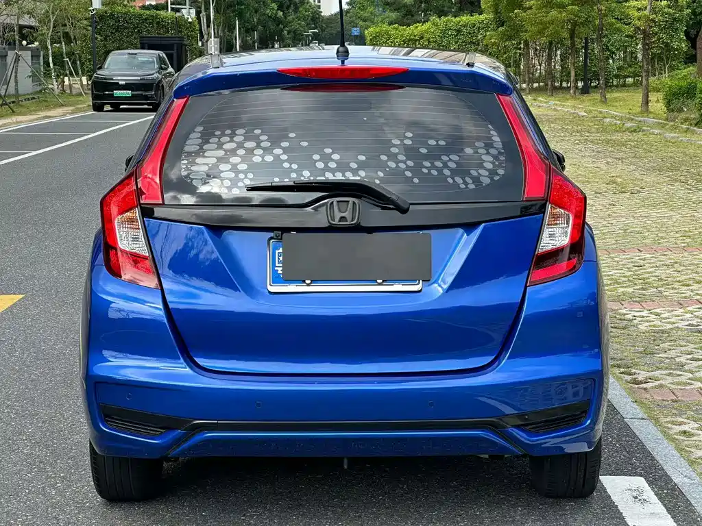 Honda Fit — фото 8
