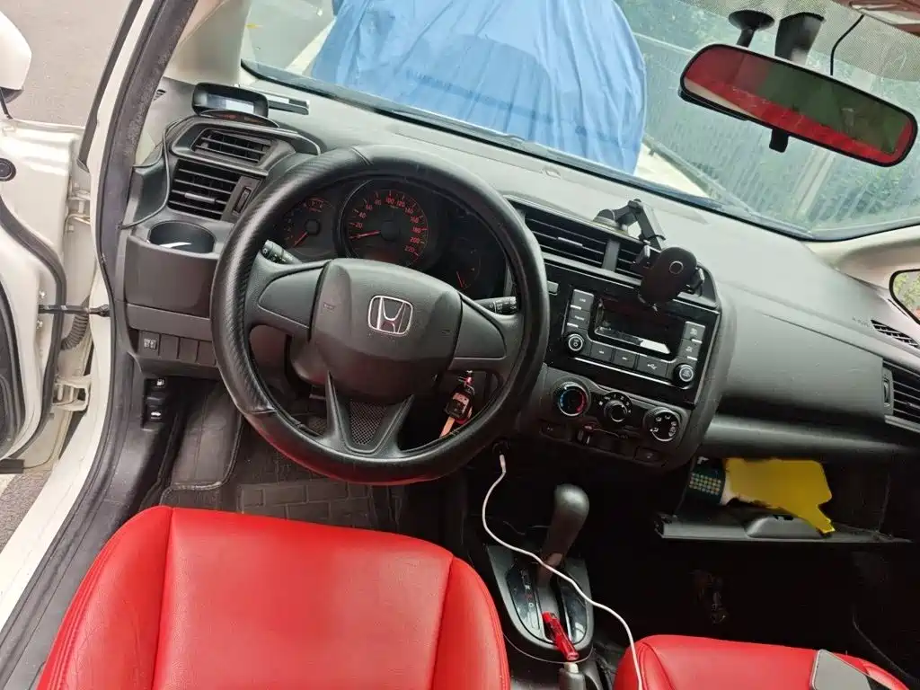 Honda Fit — фото 3