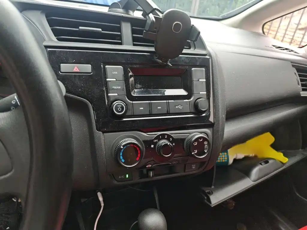 Honda Fit — фото 6