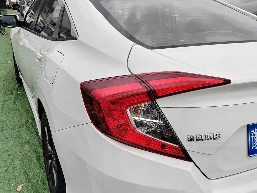 Honda Civic — фото 3