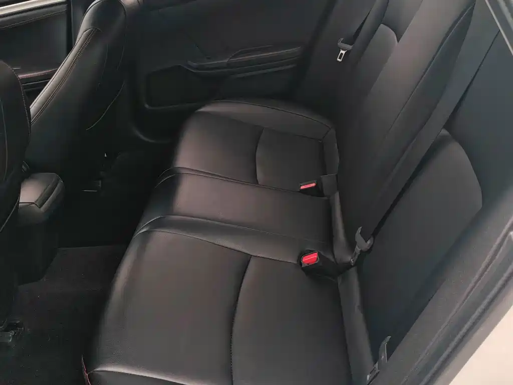 Honda Civic — фото 4
