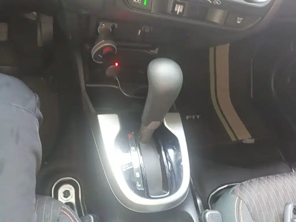 Honda Fit — фото 14