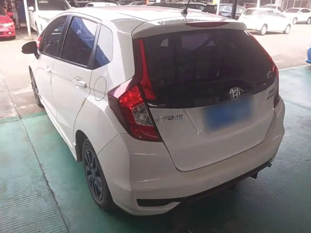 Honda Fit — фото 5