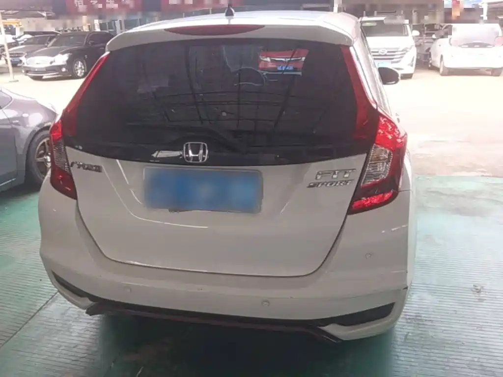 Honda Fit — фото 6