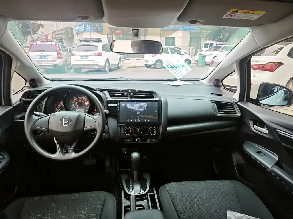 Honda Fit — фото 4