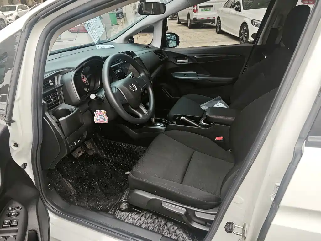 Honda Fit — фото 6
