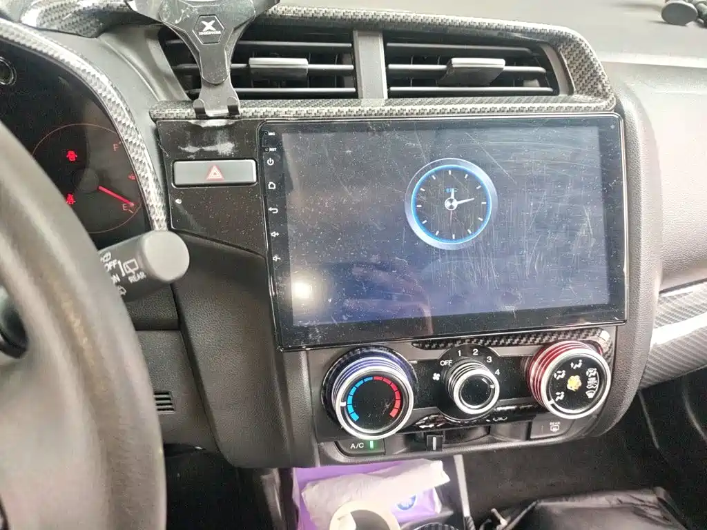Honda Fit — фото 14