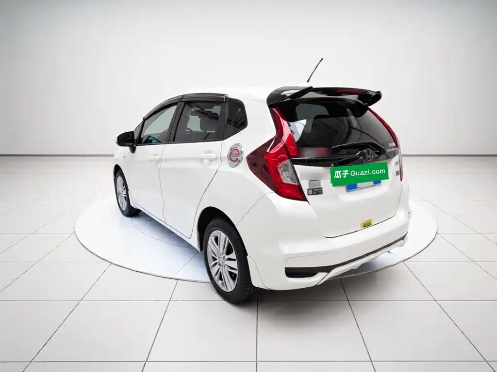 Honda Fit — фото 4