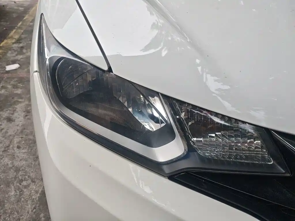 Honda Fit — фото 7