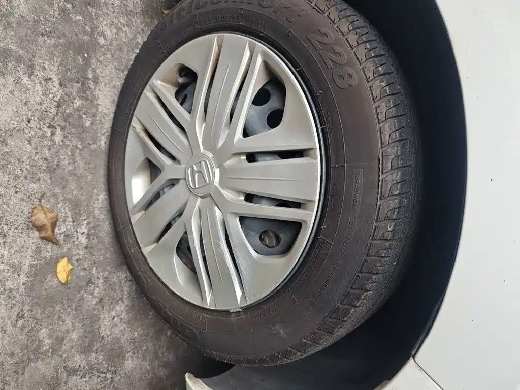 Honda Fit — фото 8