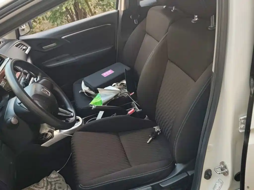 Honda Fit — фото 11