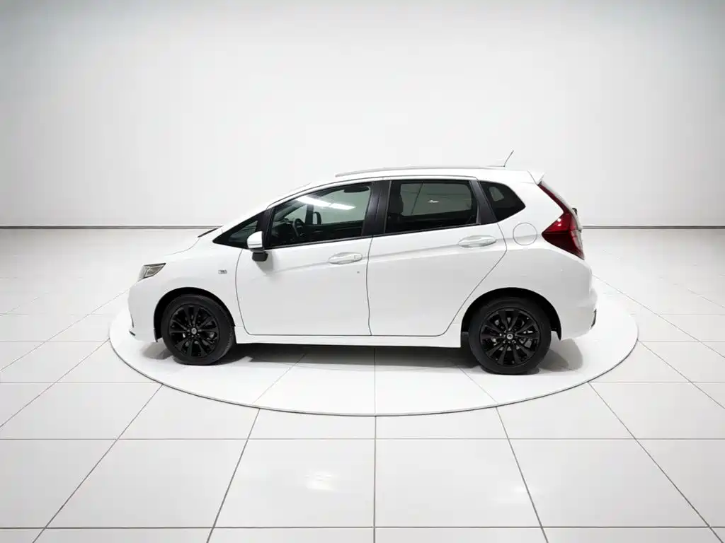 Honda Fit — фото 25