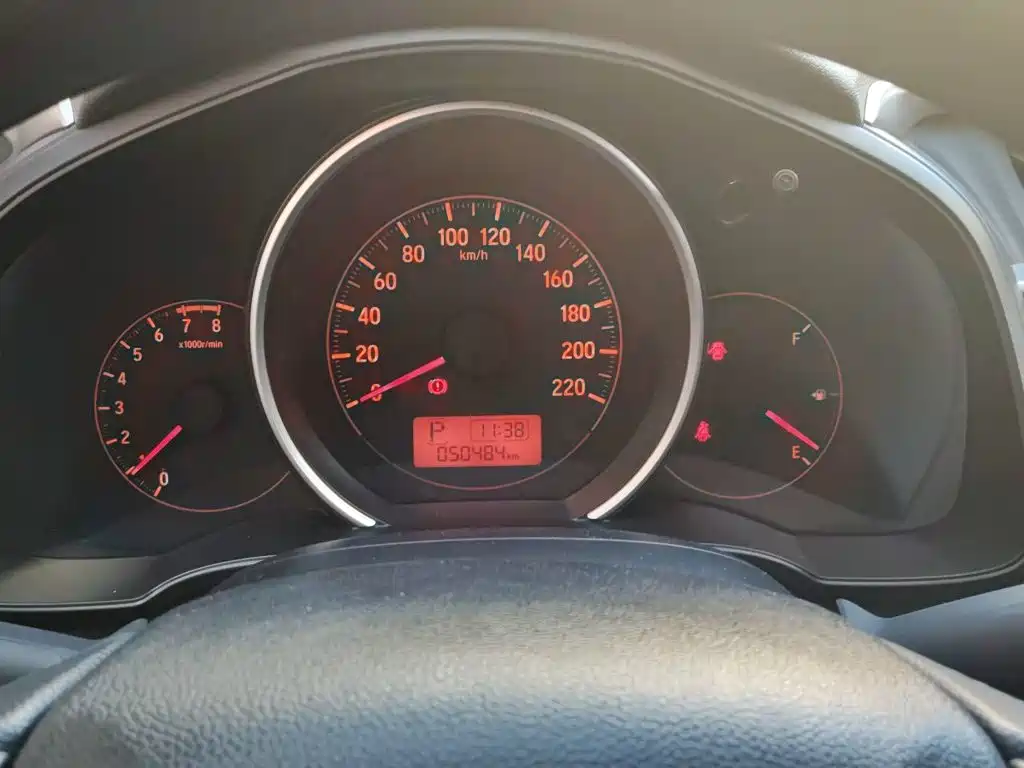 Honda Fit — фото 7