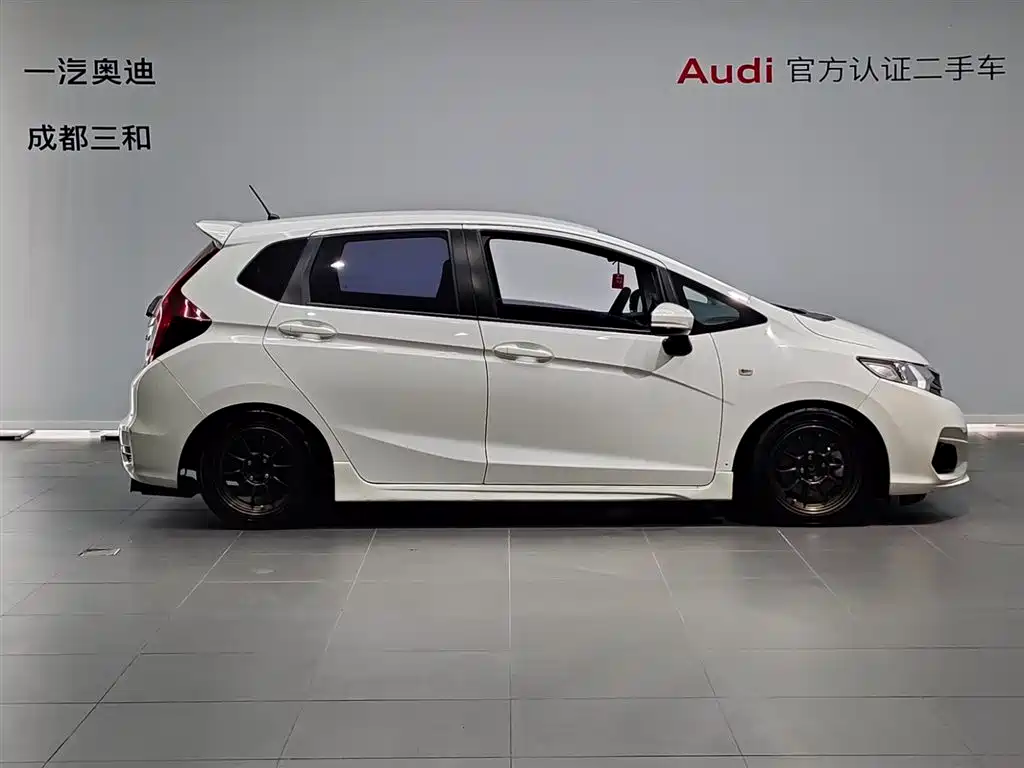 Honda Fit — фото 3