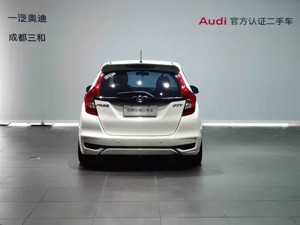 Honda Fit — фото 5