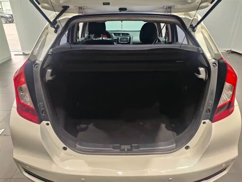 Honda Fit — фото 9