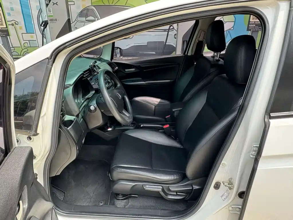 Honda Fit — фото 3