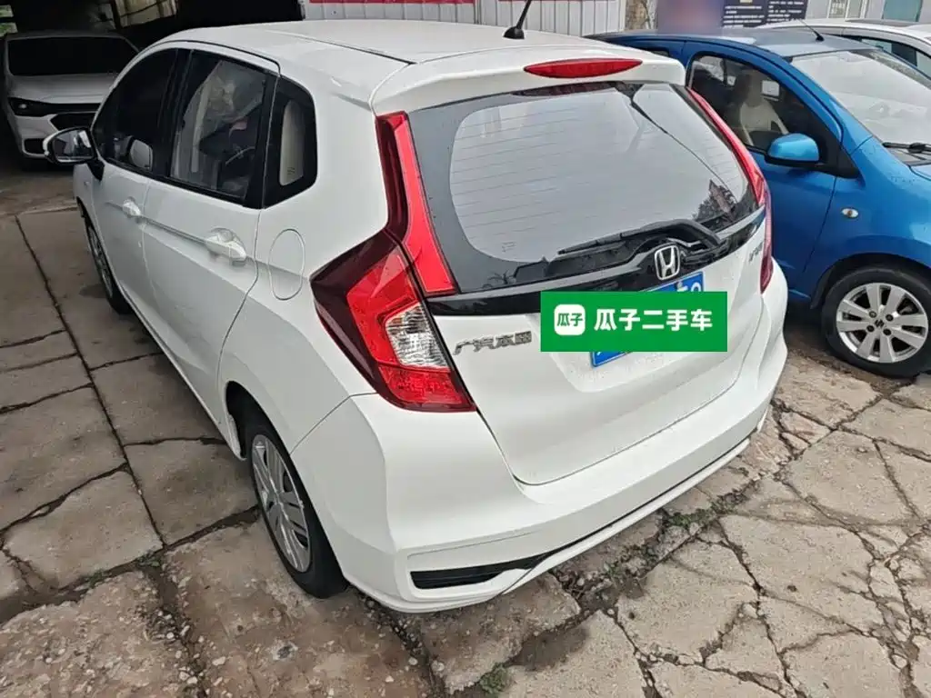Honda Fit — фото 5