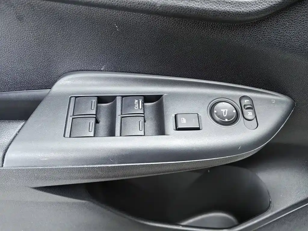 Honda Fit — фото 9