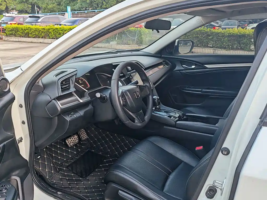 Honda Civic — фото 4