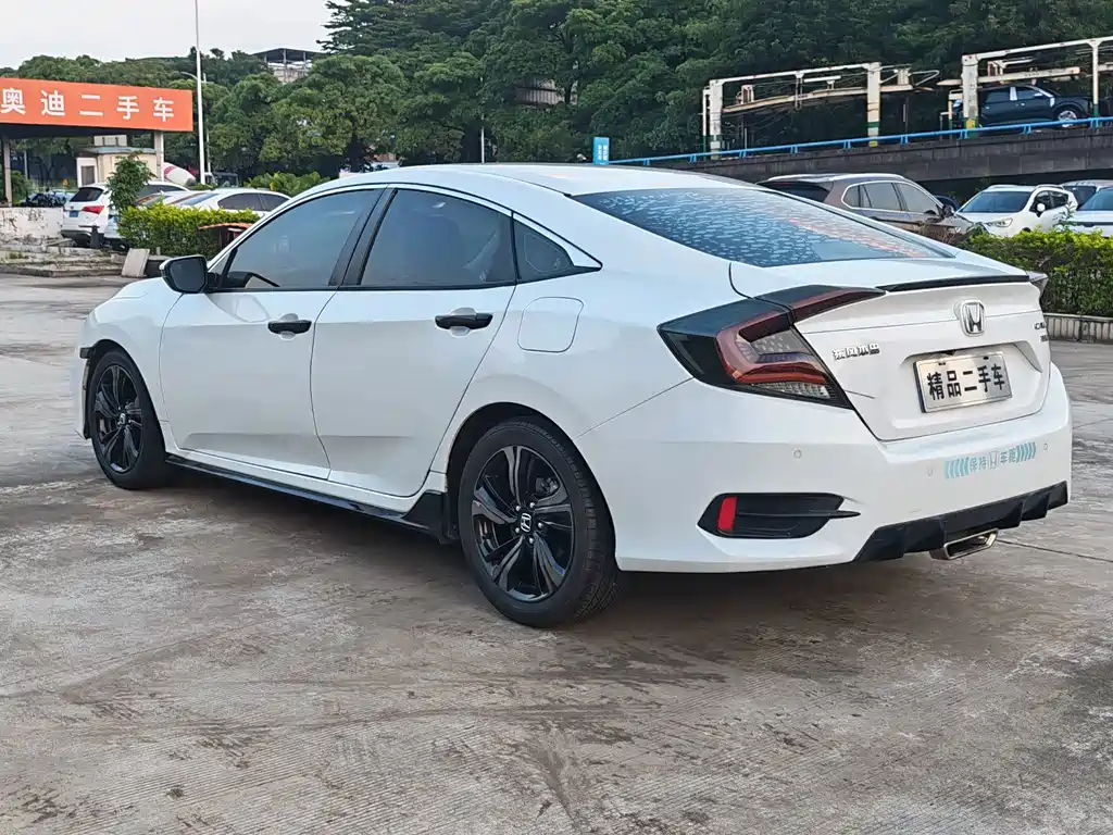 Honda Civic — фото 9