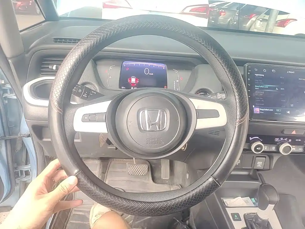 Honda Fit — фото 11