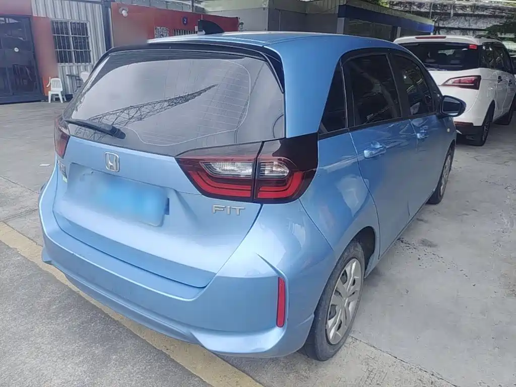 Honda Fit — фото 7