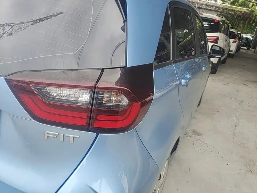 Honda Fit — фото 8