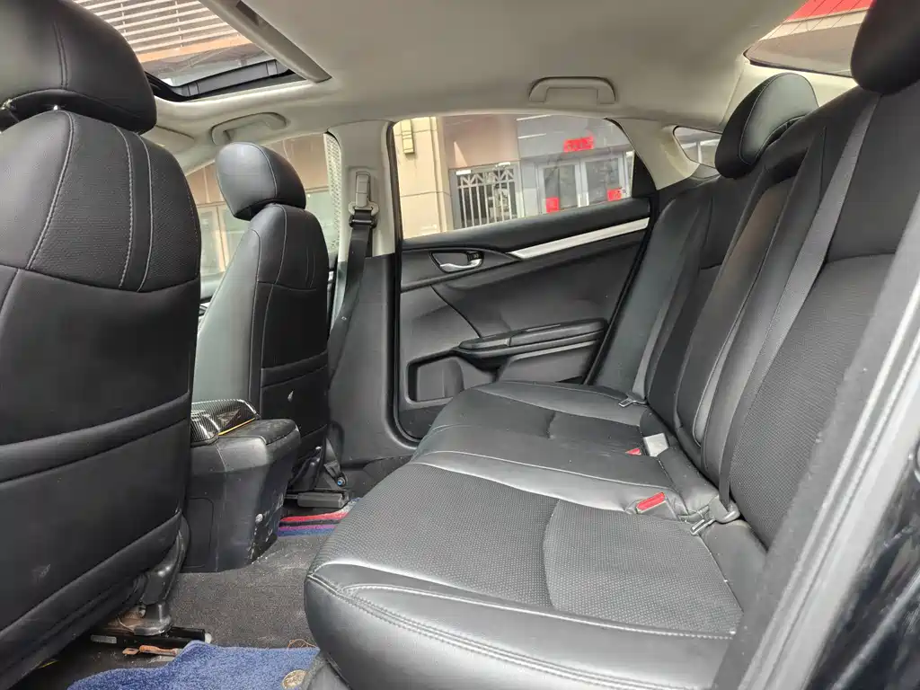 Honda Civic — фото 8