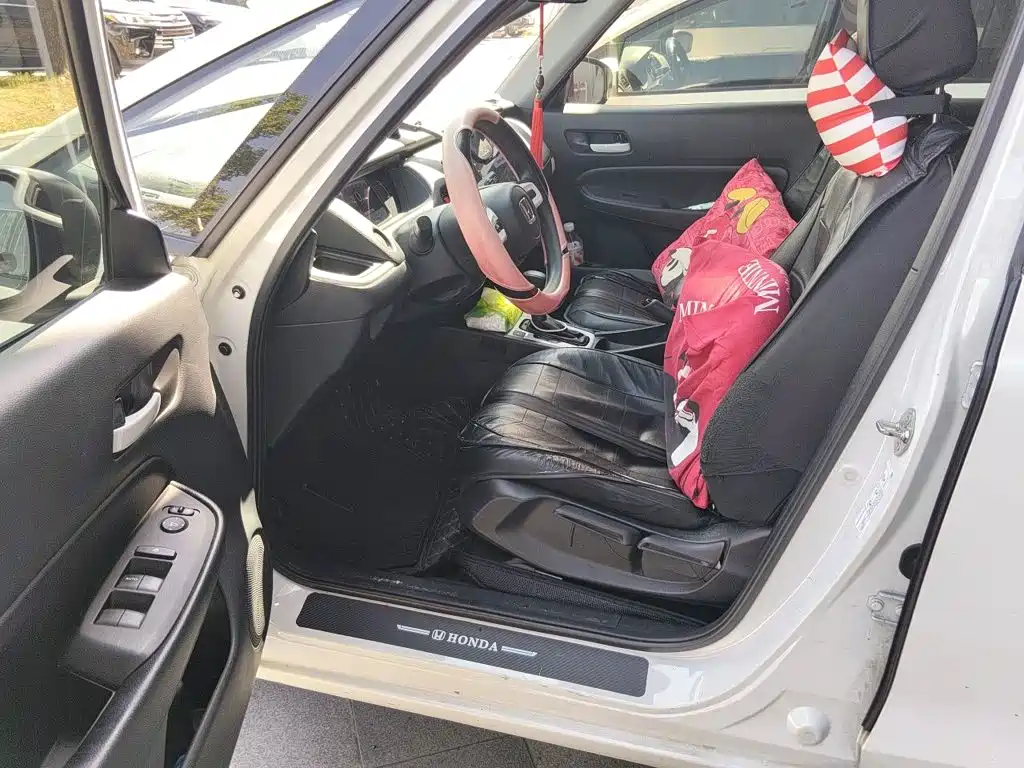 Honda Fit — фото 14