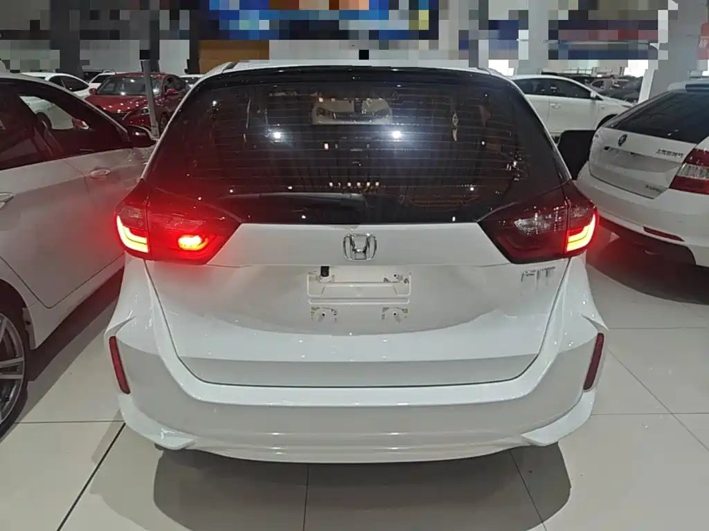 Honda Fit — фото 6