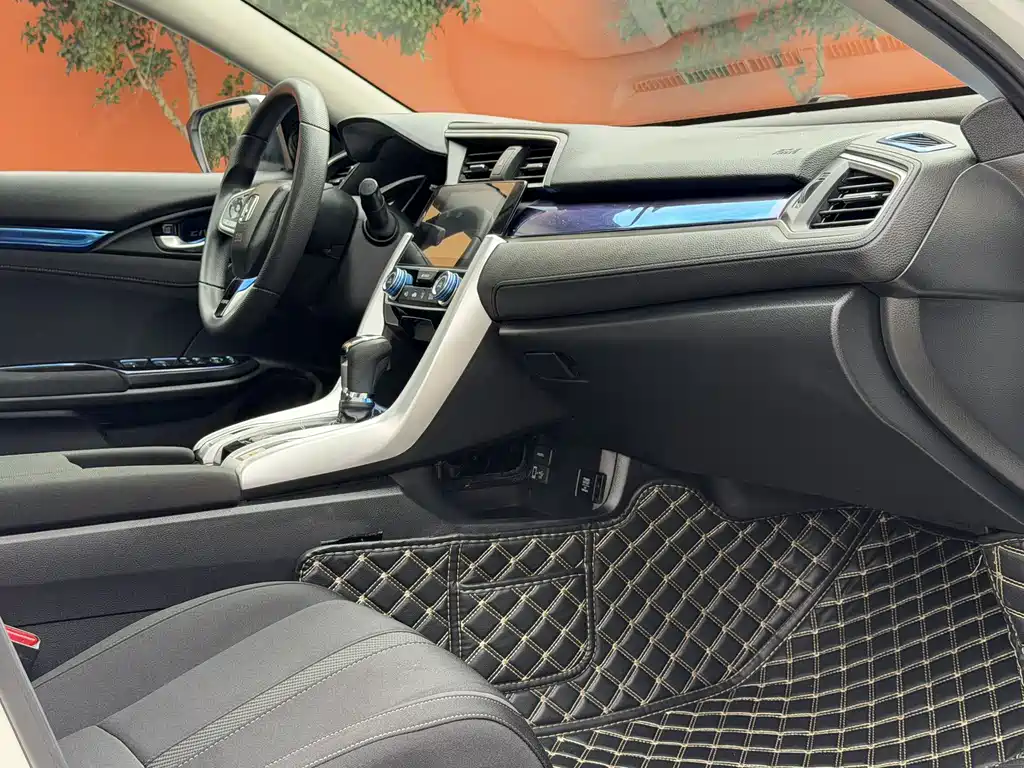 Honda Civic — фото 4
