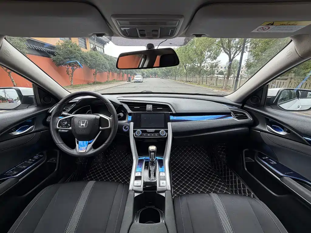 Honda Civic — фото 5