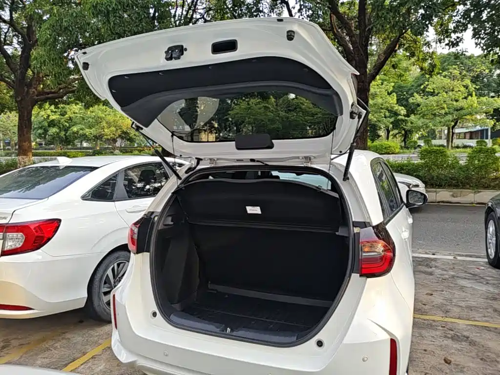 Honda Fit — фото 15