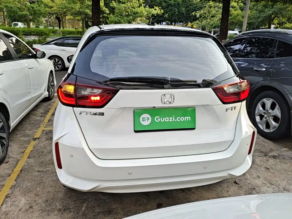 Honda Fit — фото 4