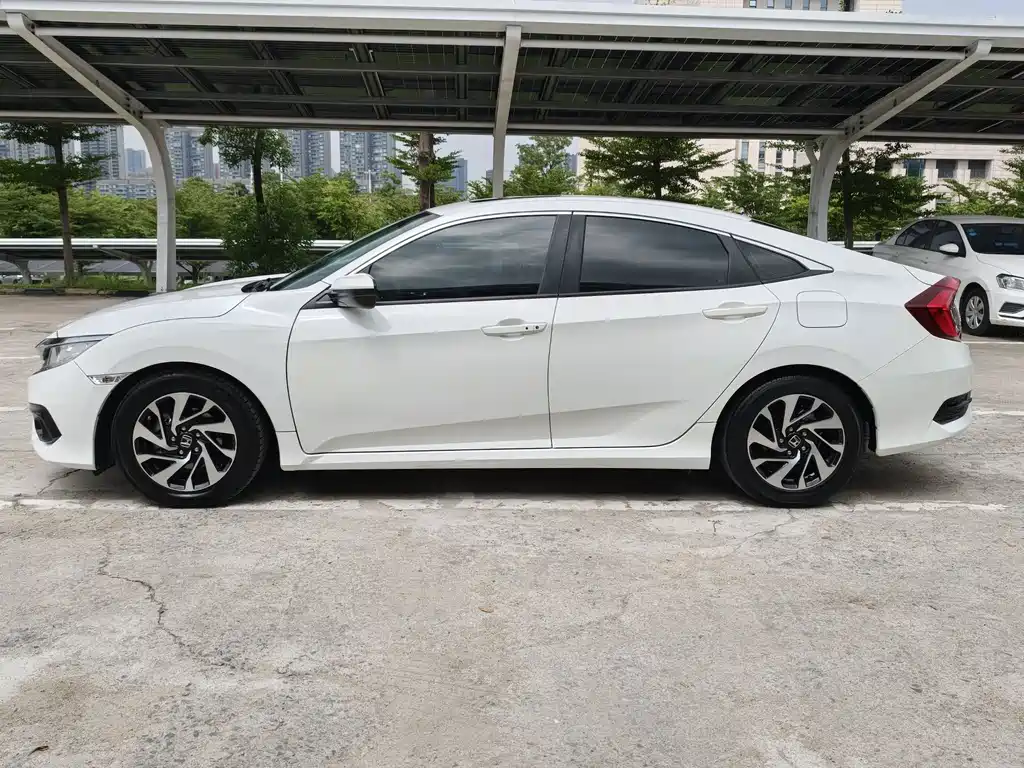 Honda Civic — фото 3